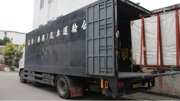 佛山哪個(gè)門窗廠家做工程門窗做得好？-樓上樓門窗