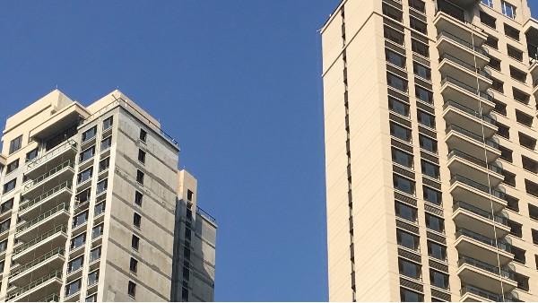 工程門窗如何實現(xiàn)規(guī)?；亩ㄖ粕a(chǎn)?樓上樓有妙招!